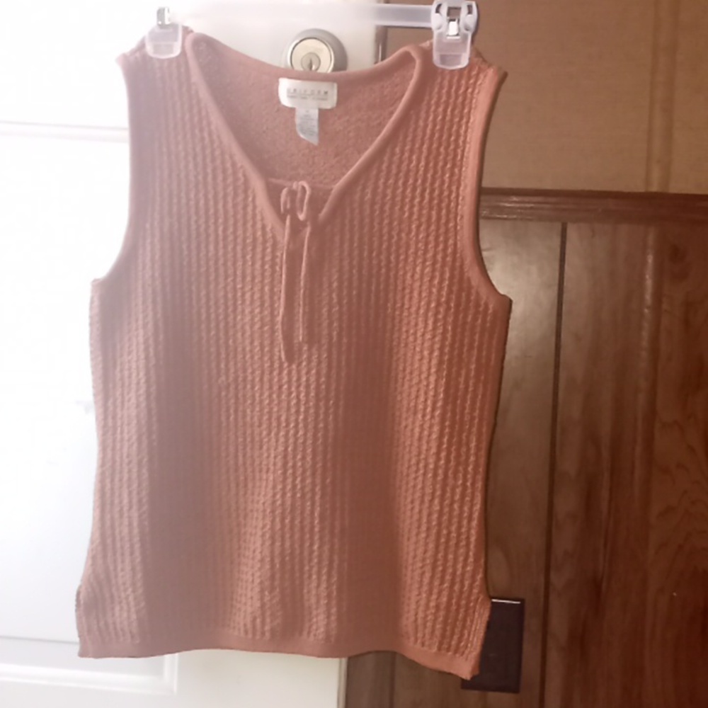 Uniform brown tank top